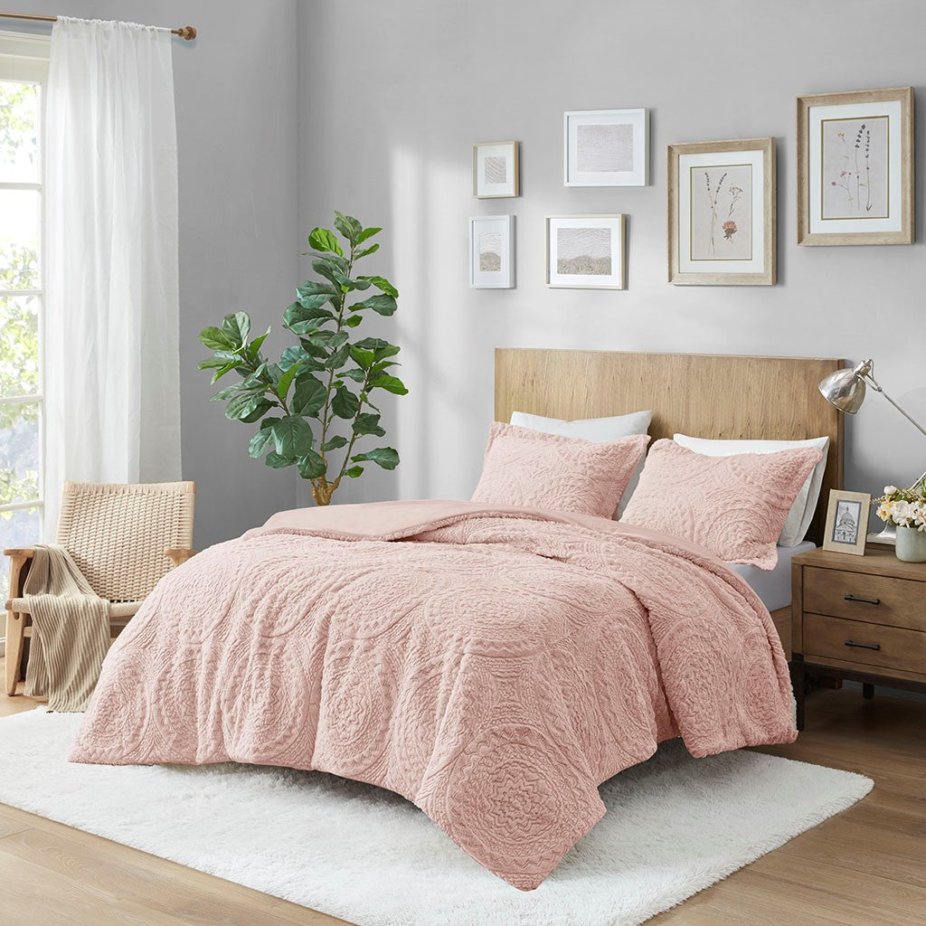 Madison Park Arya Embroidered Medallion Faux Fur Ultra Plush Comforter Mini Set - Blush - King Size / Cal King Size