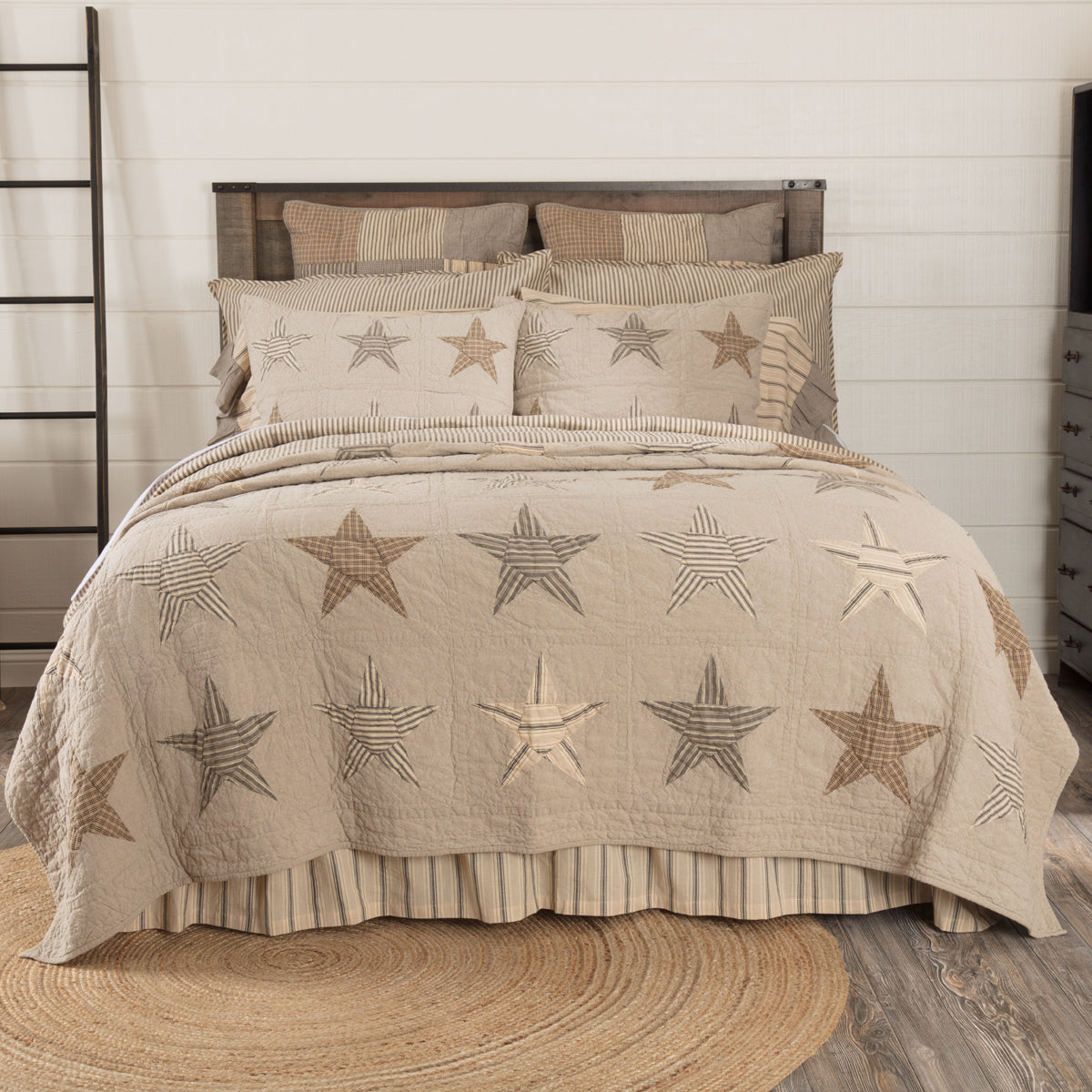 April & Olive Sawyer Mill Star Charcoal Queen Quilt 90Wx90L By VHC Brands