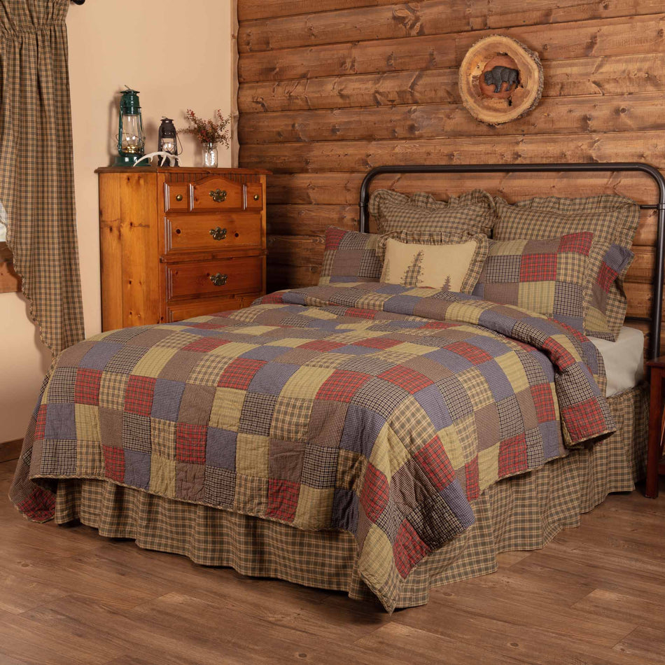 Oak & Asher Cedar Ridge Luxury King Quilt 120Wx105L By VHC Brands