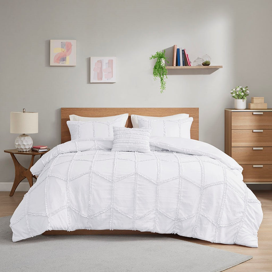Intelligent Design  Jayla Ruffle Duvet Cover Set - White  - Full Size / Queen Size Shop Online & Save - ExpressHomeDirect.com