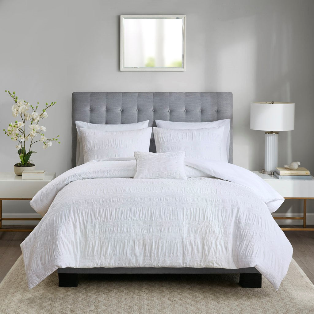 Madison Park Nicolette 4 Piece Cotton Seersucker Duvet Cover Set - White  - Full Size / Queen Size Shop Online & Save - ExpressHomeDirect.com